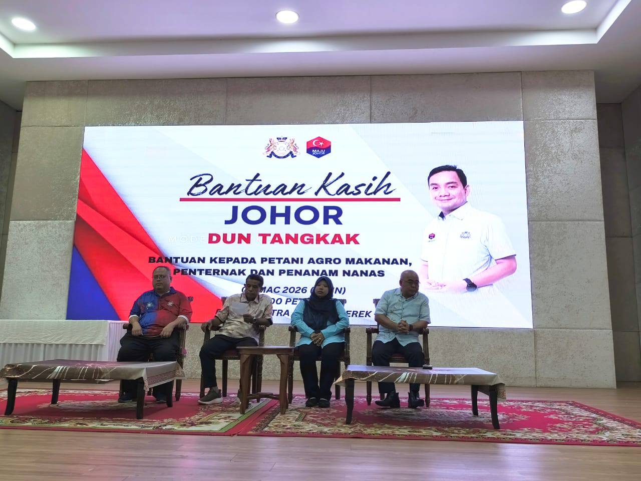 MAJLIS PENYERAHAN BANTUAN KASIH JOHOR FASA 3, DUN TANGKAK