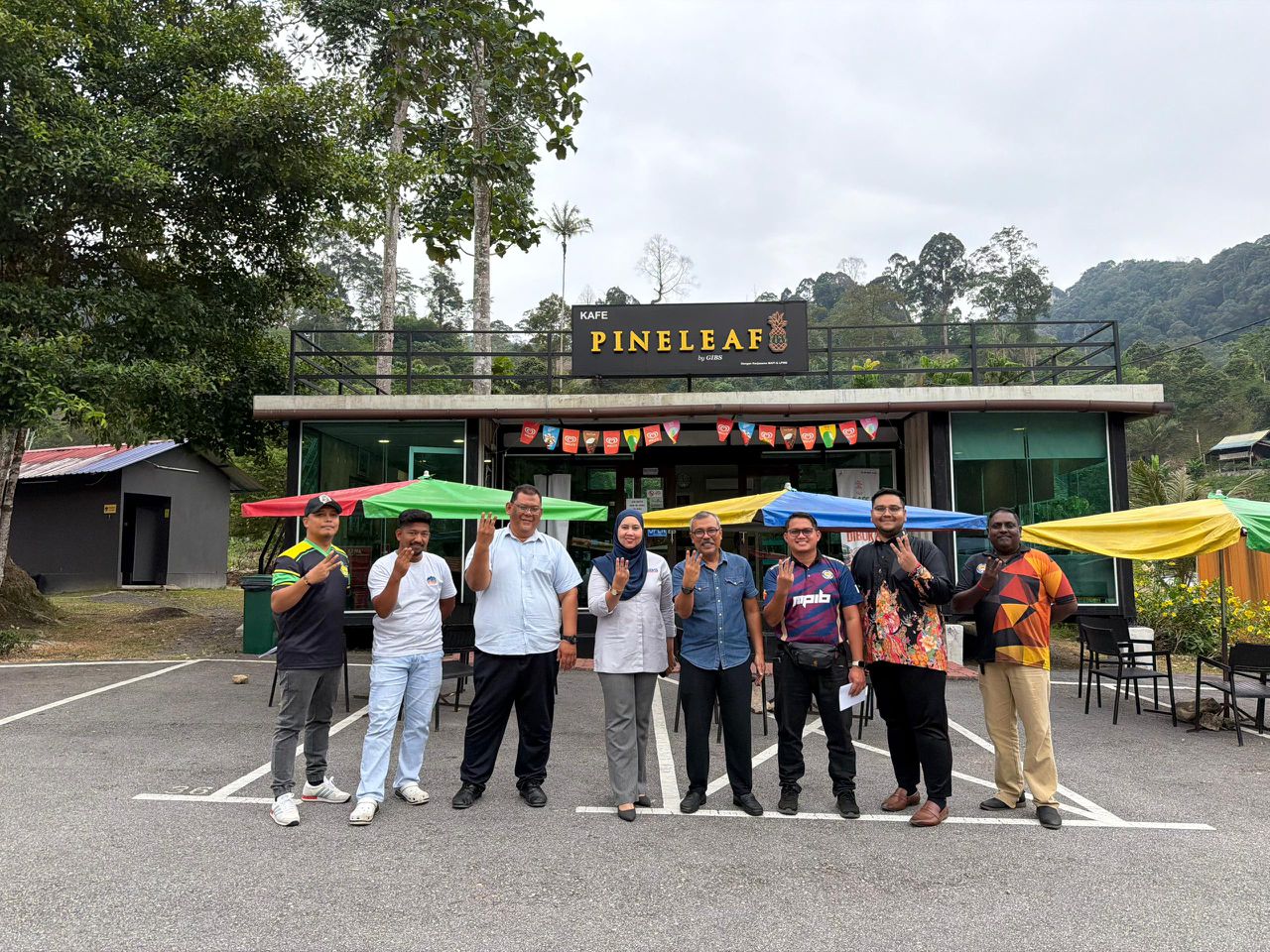 LAWATAN KETUA PENGARAH LEMBAGA PERINDUSTRIAN NANAS MALAYSIA (LPNM)