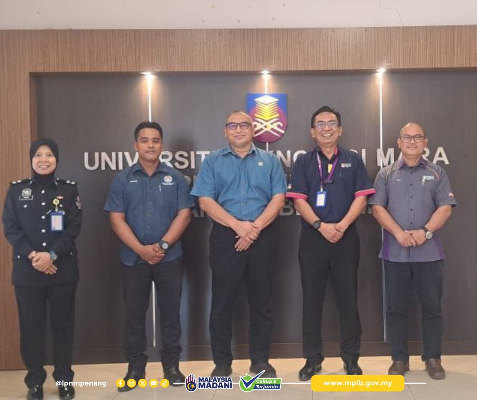 PERBINCANGAN PROJEK TANAMAN NANAS MELIBATKAN TANAH UiTM KAMPUS BERTAM