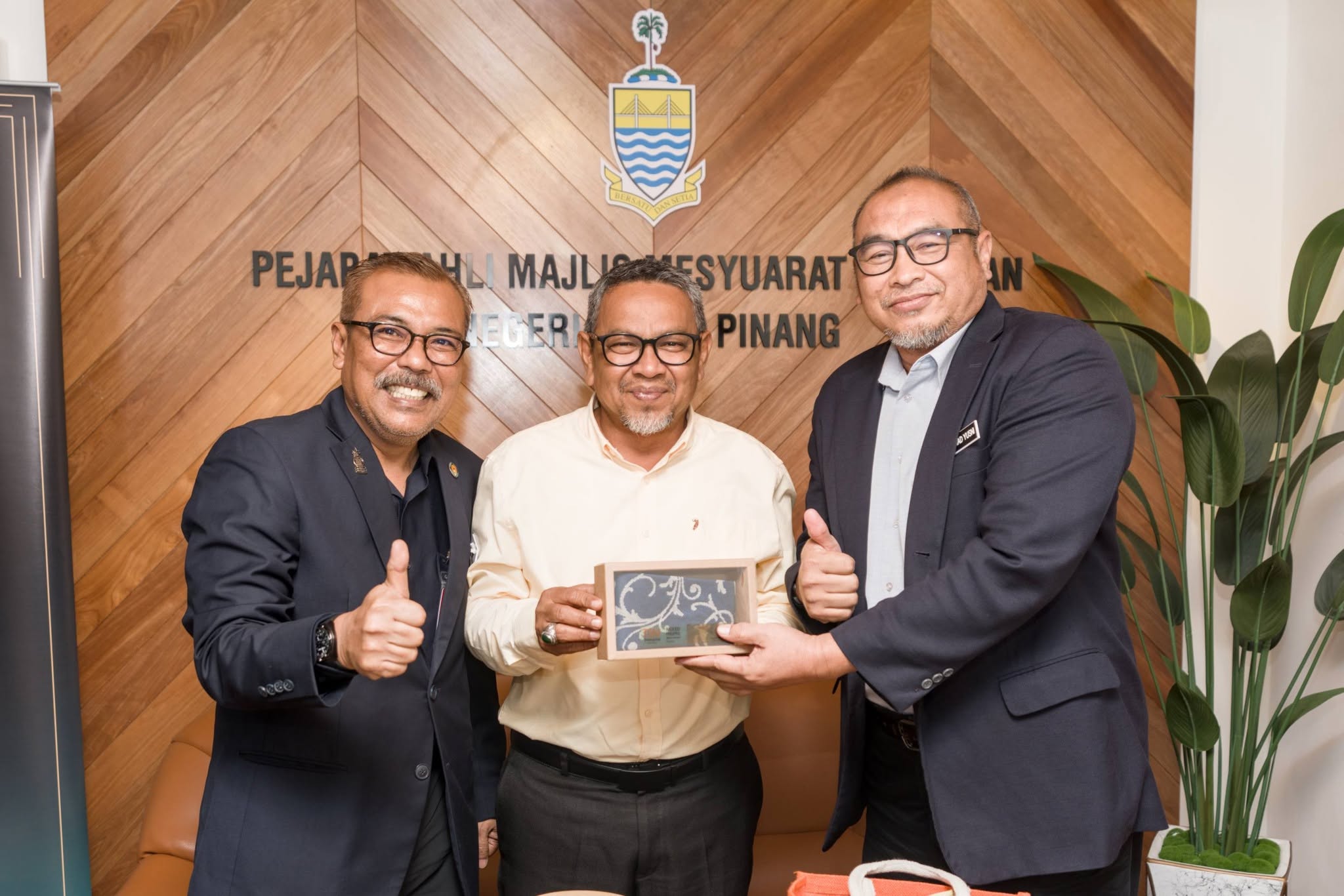 SINERGI STRATEGIK MEMPERKASA INDUSTRI NANAS PULAU PINANG