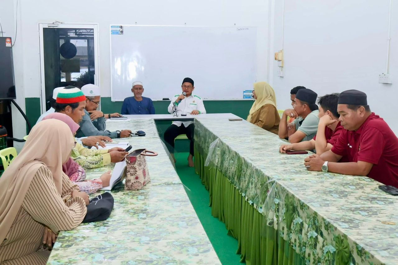 SESI TAKLIMAT PELAKSANAAN PROJEK TANAMAN NANAS KOMUNITI DUN SELISING