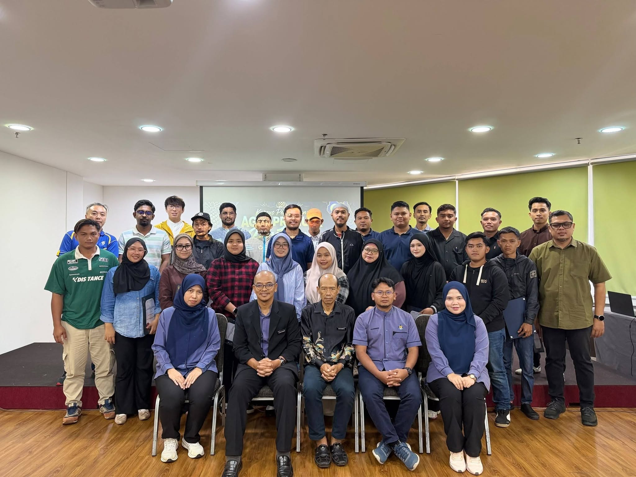 KURSUS PENGENALAN AGROPRENUER NEXTGEN & PENGURUSAN ASAS TANAMAN NANAS